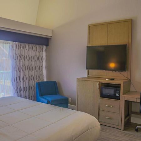 Days Inn By Wyndham Redwood City Zewnętrze zdjęcie