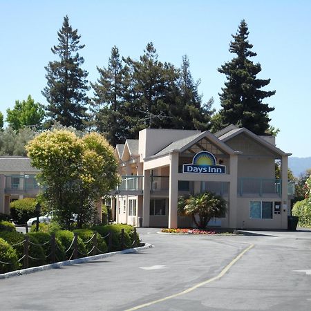 Days Inn By Wyndham Redwood City Zewnętrze zdjęcie