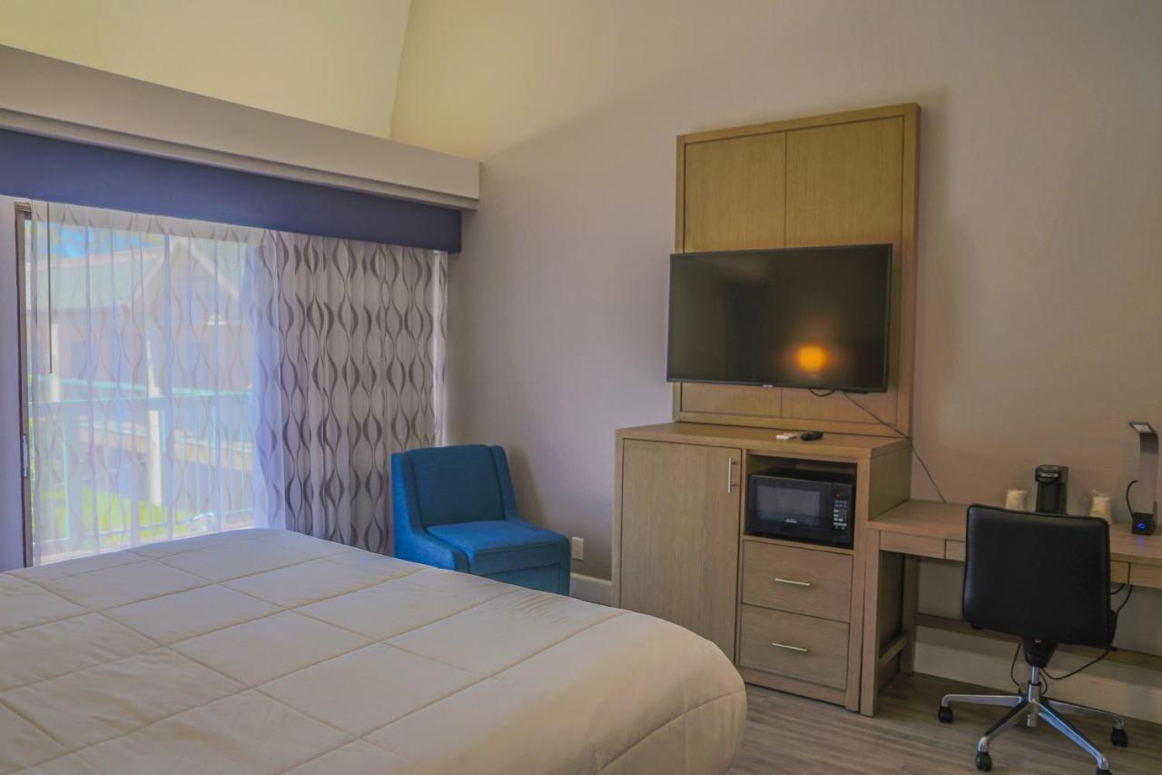 Days Inn By Wyndham Redwood City Zewnętrze zdjęcie