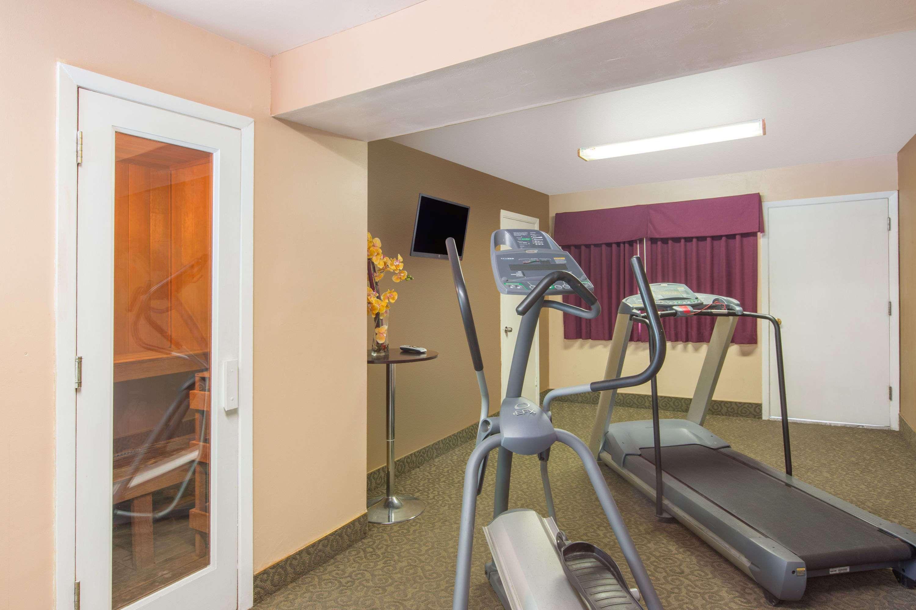 Days Inn By Wyndham Redwood City Zewnętrze zdjęcie