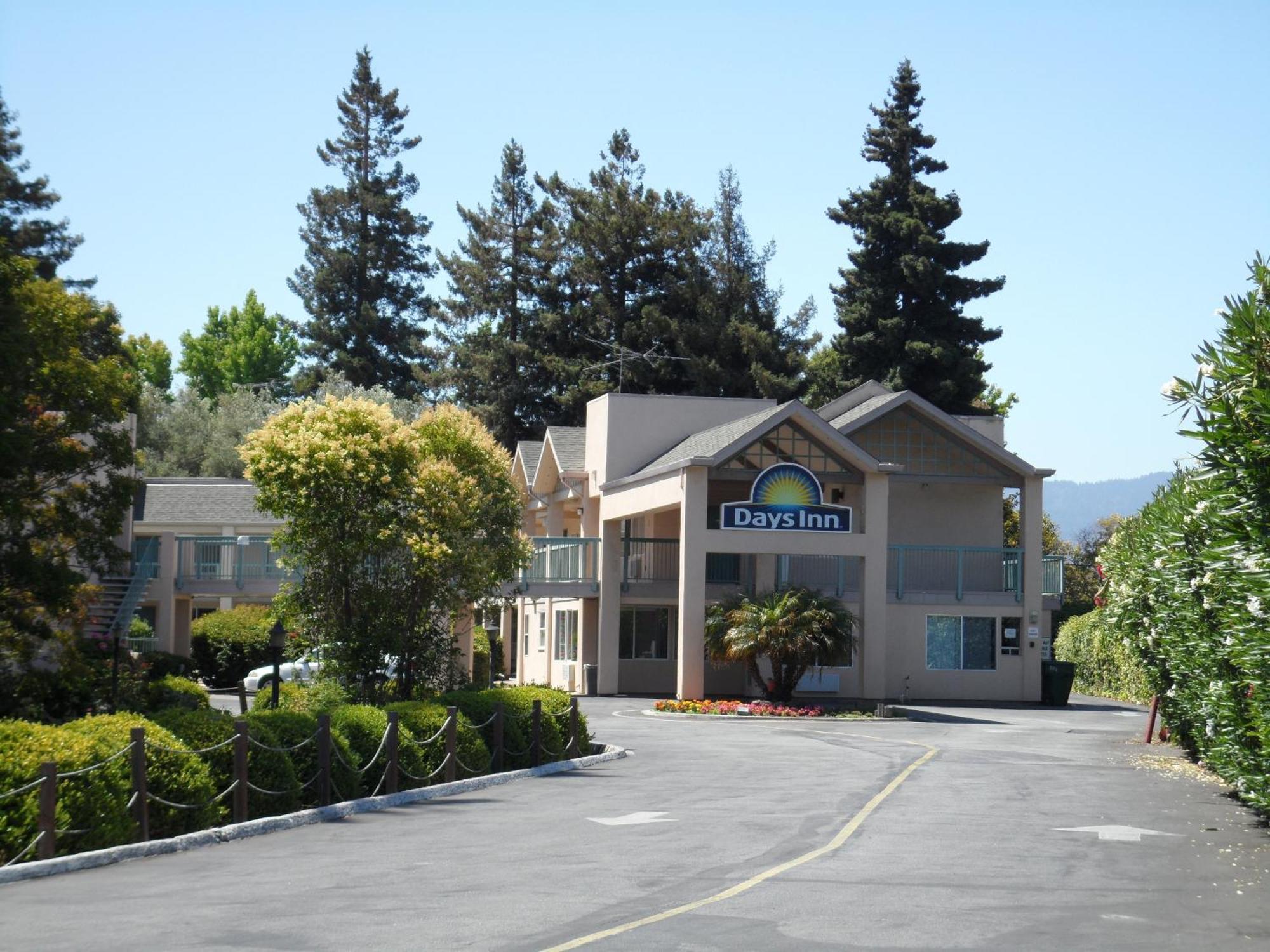 Days Inn By Wyndham Redwood City Zewnętrze zdjęcie